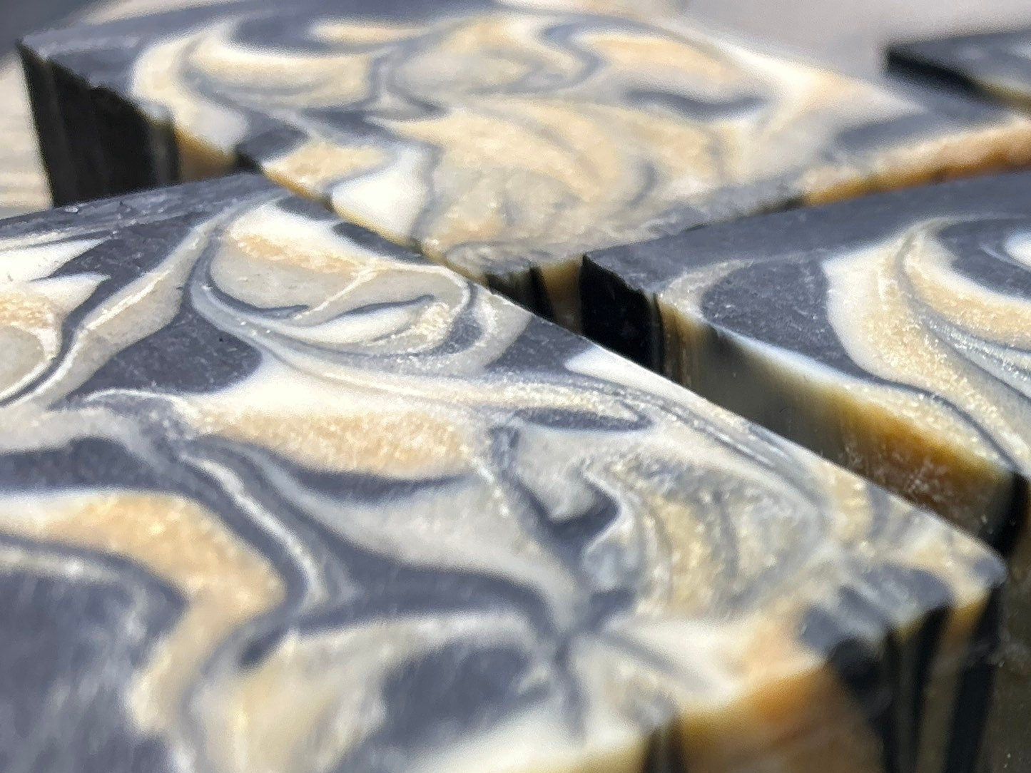 Sulfur Soap, Bentonite Clay, Activated Charcoal, Tea Tree EO and Lemon EO 5.50 oz Bar Soap, leaves your skin clean!