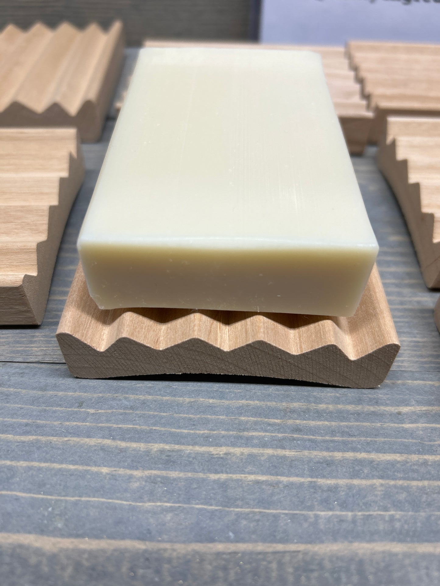 4" Alder Wood Soap Dish – Natural Battlement Design