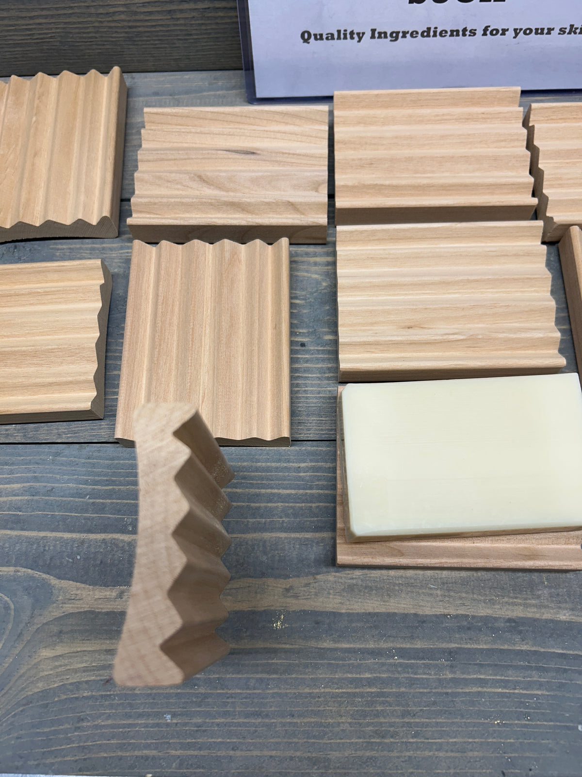 4" Alder Wood Soap Dish – Natural Battlement Design