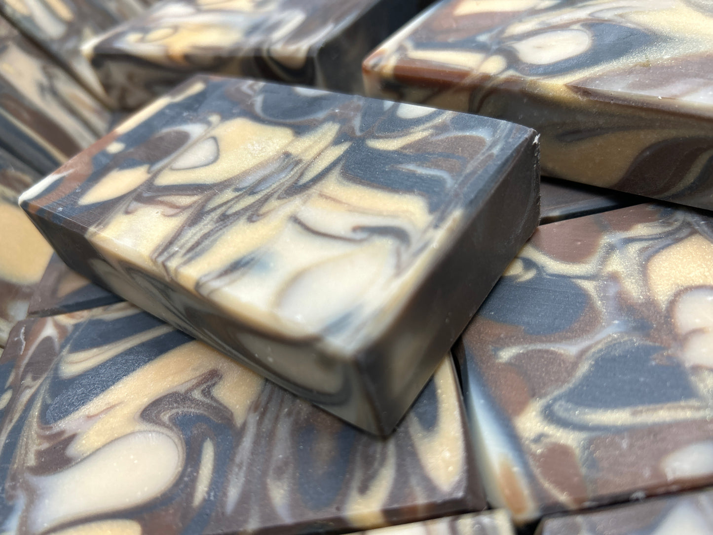 Antique Sandalwood Soap 5.0 oz., White creamy bubbles, Cleanses and smells so good