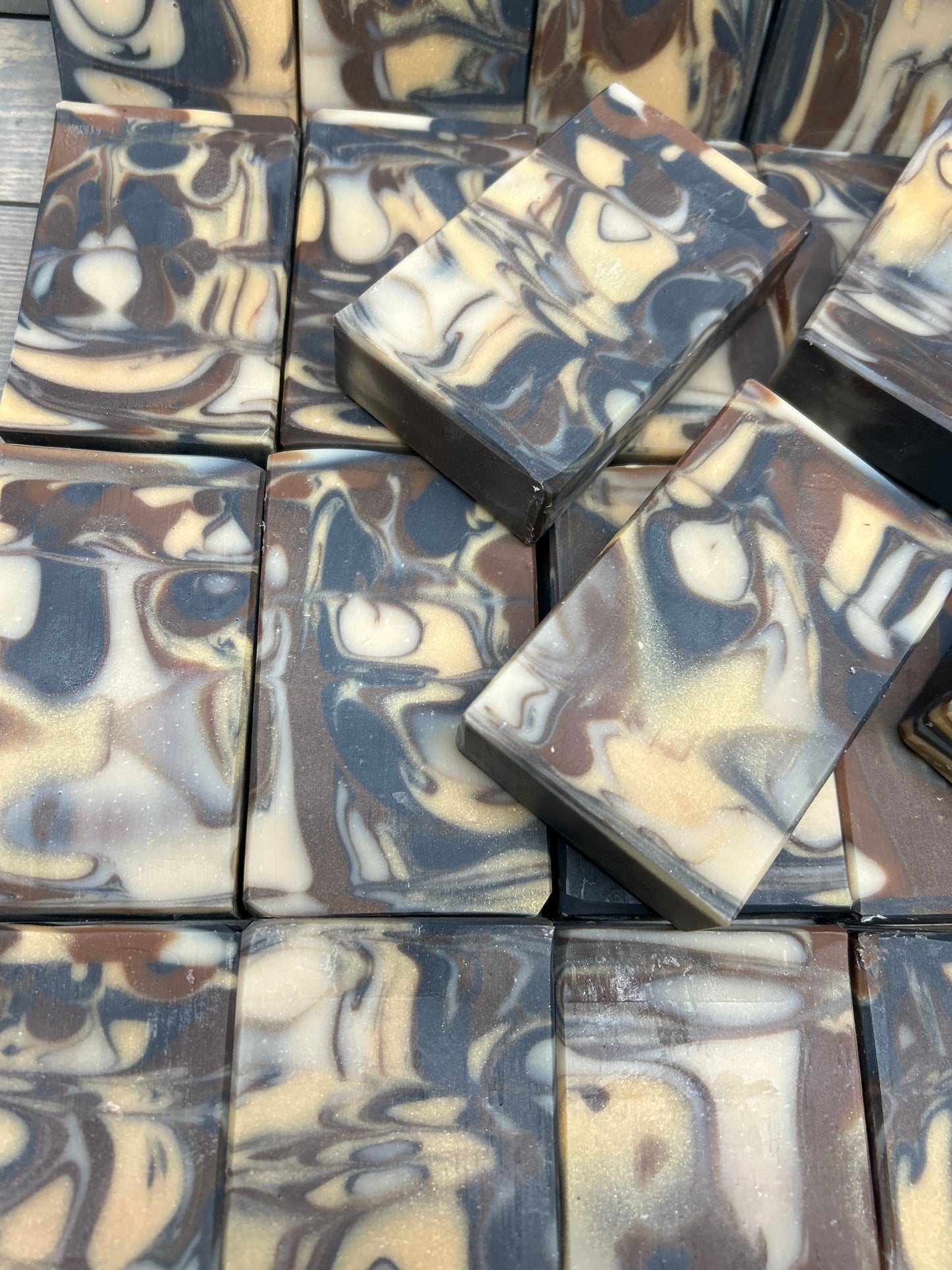 Antique Sandalwood Soap 5.0 oz., White creamy bubbles, Cleanses and smells so good