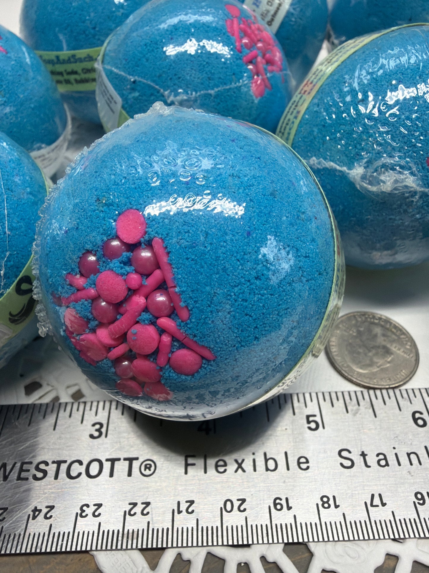 Bath Bomb - Honeysuckle Jasmine Bath Bombs - - Quality ingredients for soft luxurious bath, feels so good - 4.5 oz - 2.5"