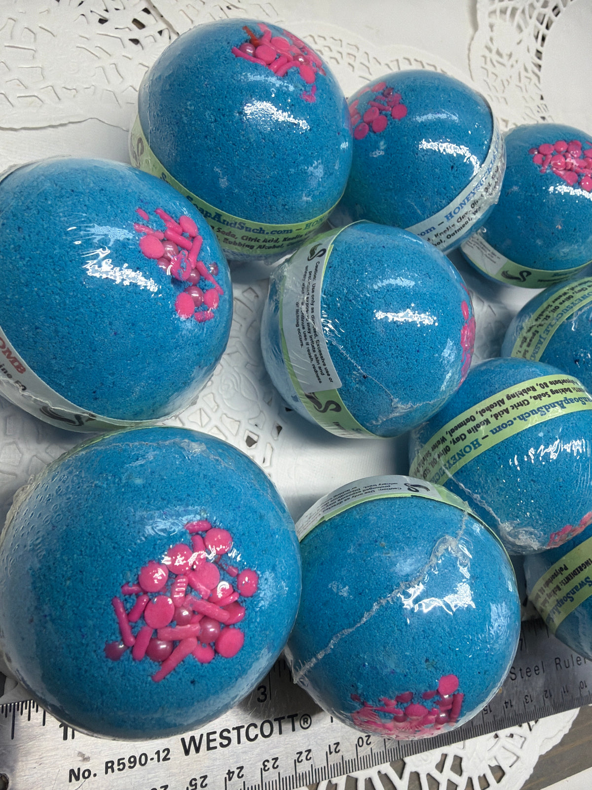 Bath Bomb - Honeysuckle Jasmine Bath Bombs - - Quality ingredients for soft luxurious bath, feels so good - 4.5 oz - 2.5"