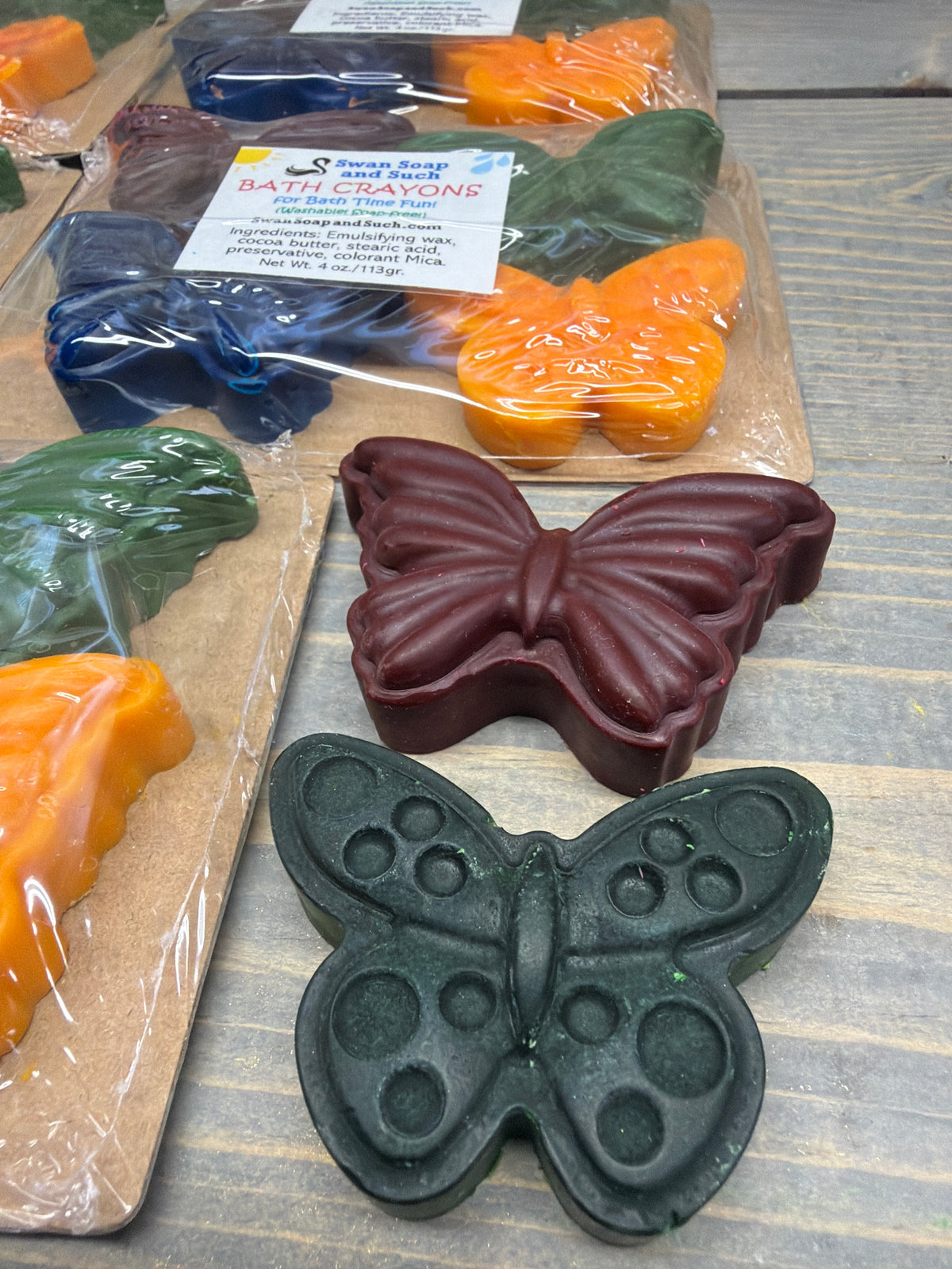 BATH CRAYONS BUTTERLY SHAPE FOR BATH TIME FUN! So fun and creative!