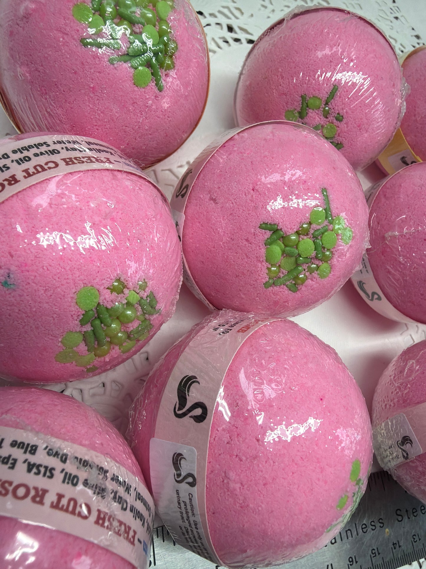 Bath Bomb - Fresh Cut Roses Scented Bath Bombs with Embeds and Candy sprinkled