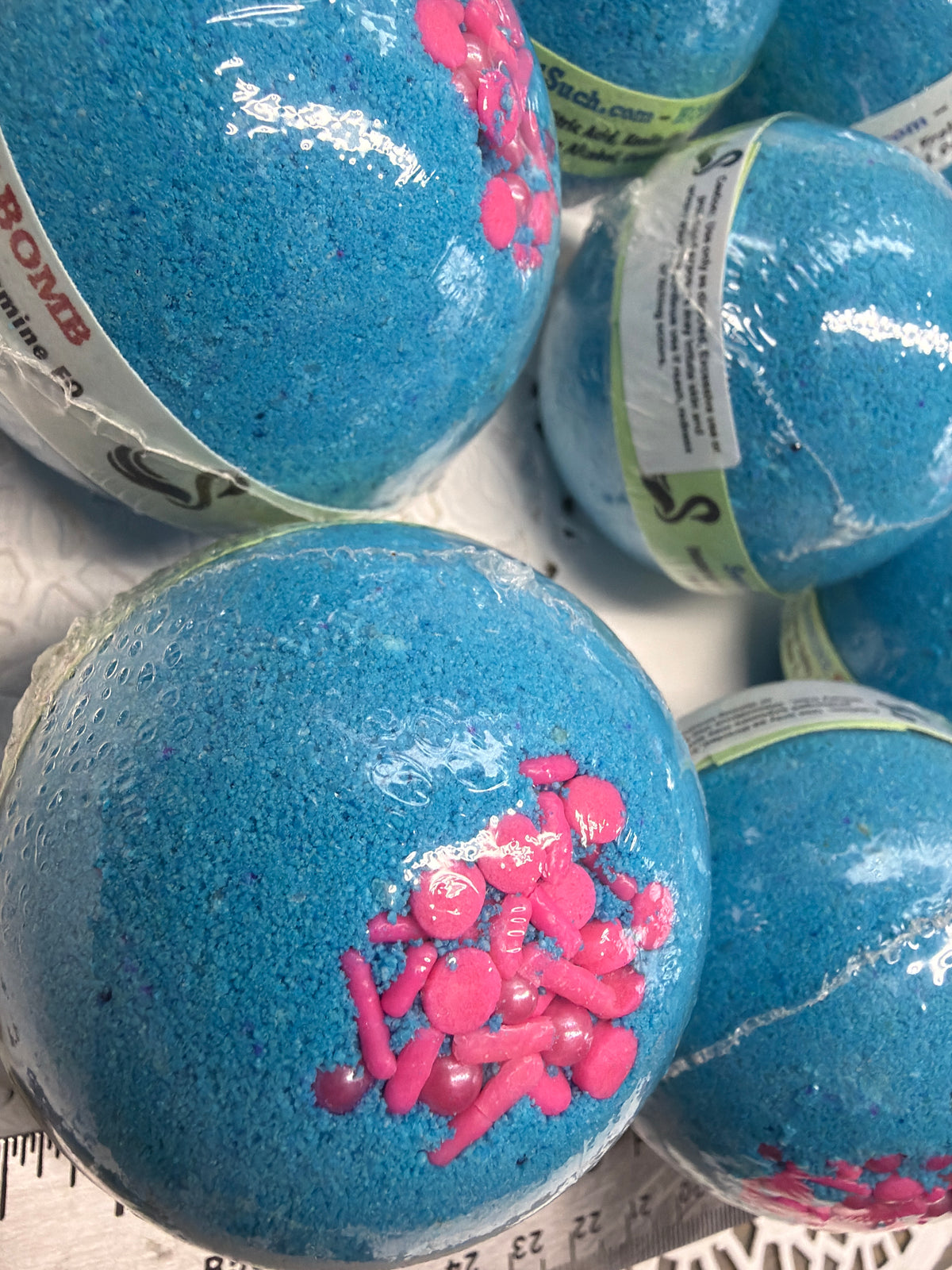 Bath Bomb - Honeysuckle Jasmine Bath Bombs - - Quality ingredients for soft luxurious bath, feels so good - 4.5 oz - 2.5"