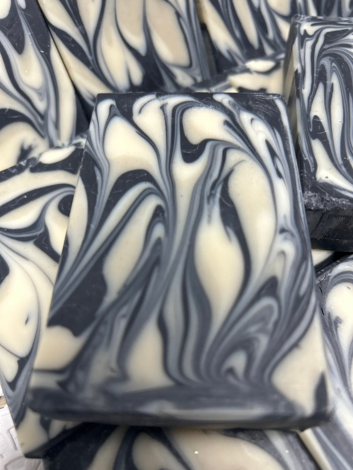 Acne Bentonite Clay & Charcoal Bar Soap, lathers beautifully, leaves your skin clean!